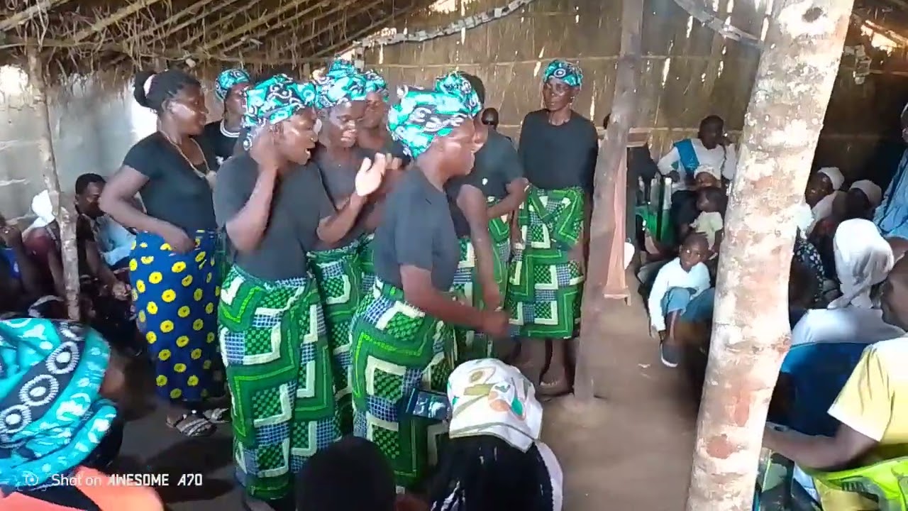 a paz do senhor queridos irmãos estamos na construção da casa do pastor Lucas.