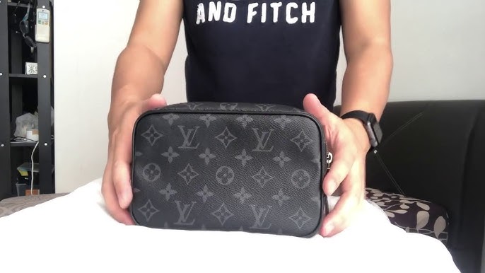 LOUIS VUITTON - MENS TOILETRY POUCH