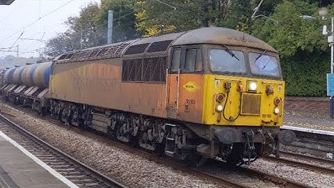 56105 + 56113 Scream through Durham With a Pair of Rail Head Treatment Wagons. 
