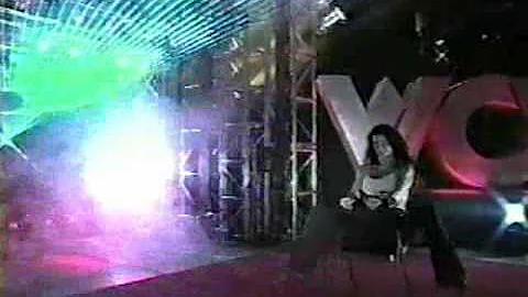 Monday Nitro Girls- Whisper chair dance