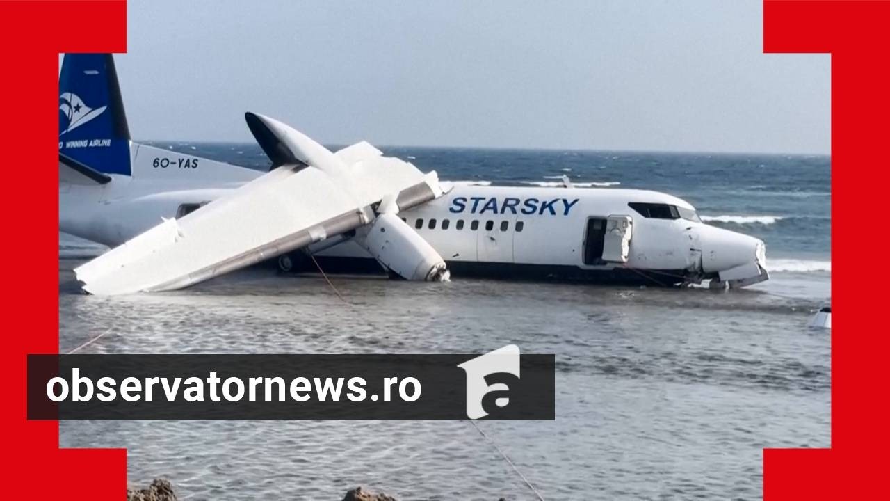 Avion cu 55 de persoane la bord, prăbușit în Somalia. Toți au supraviețuit datorită pilotului
