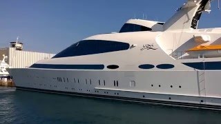 Yas is a private superyacht built by admshipyards of abu dhabi and
launched in 2011. at 141 metres (463 ft) length she one the largest
motor yachts ...