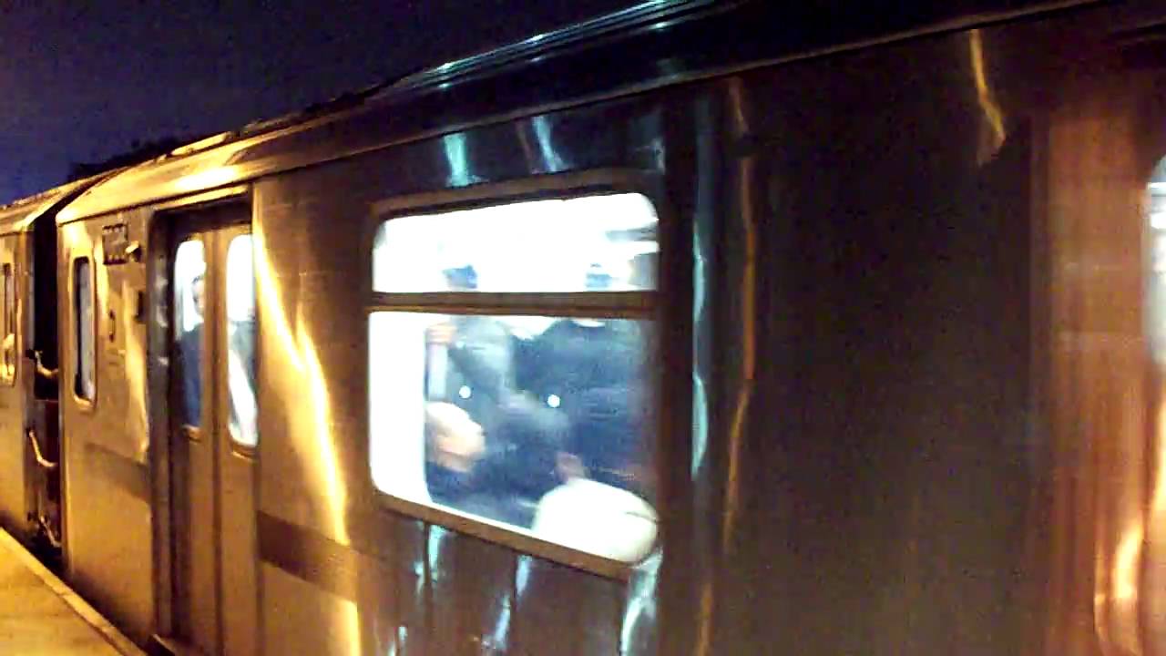 IRT Special: Lo-V(Yankees) and R142 (4) Train at 167th Street [HD]