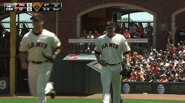 PHI@SF: Posey starts a double play to end the frame