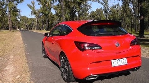 2015 Holden Astra VXR 0-100km/h & engine sound