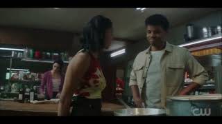 Nancy Drew — 4x03: Bess, George and Nick finish setting up for the ritual; George and Nick talk.