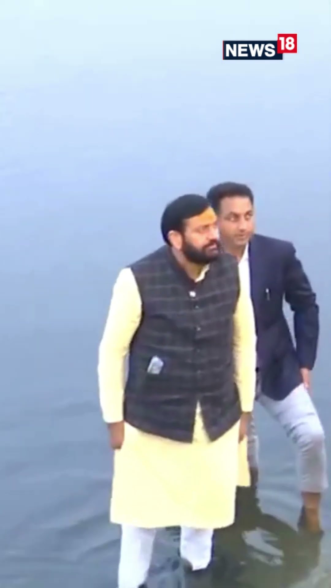 Haryana CM Saini Takes A Sip Of Yamuna Water To Counter Arvind Kejriwal's 'Poison' Claims | N18S