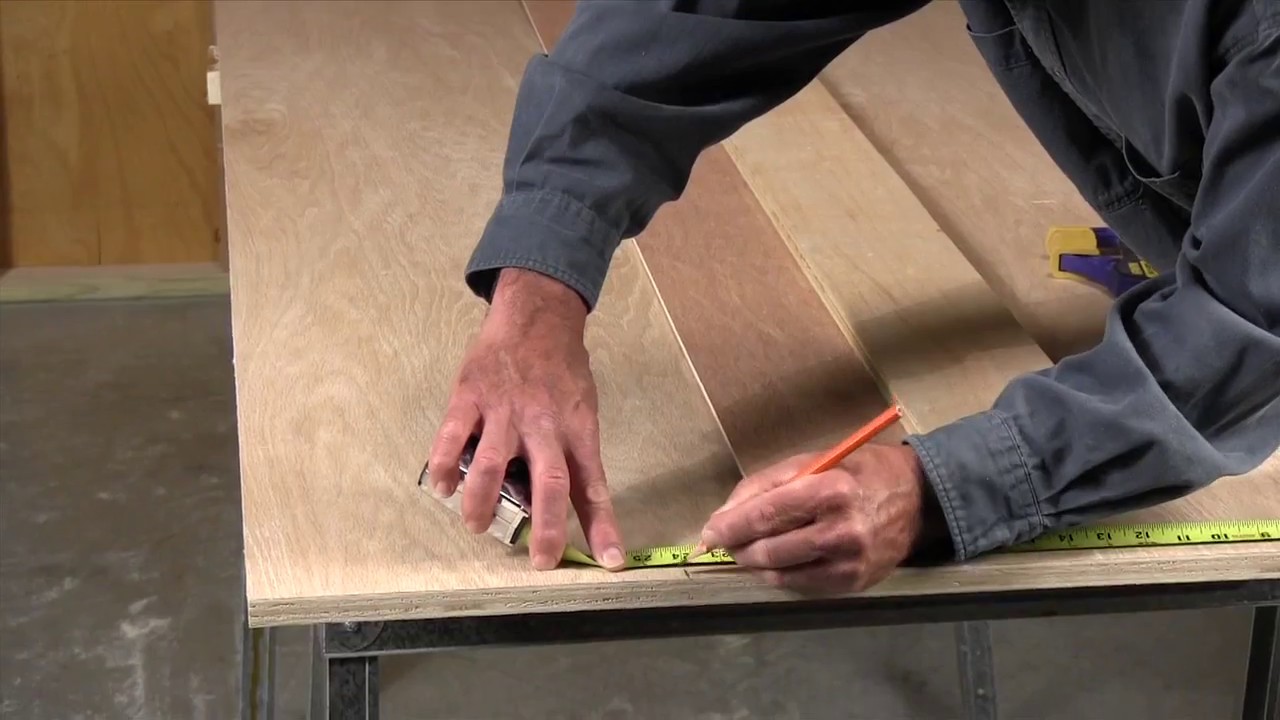 How To Cut Straight With A Circular Saw Youtube