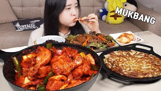 COOKING MUKBANG :) Spicy braised chicken, Mozzarella Cheese Fried Rice, Dessert Strawberries.