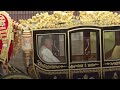 King and Queen arrive at Westminster Abbey for start of coronation
