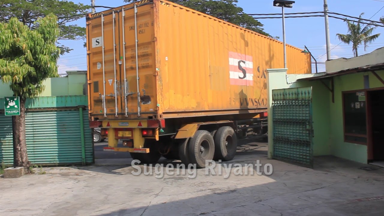 Container Kuning 40 ft Samudera Indonesia - YouTube
