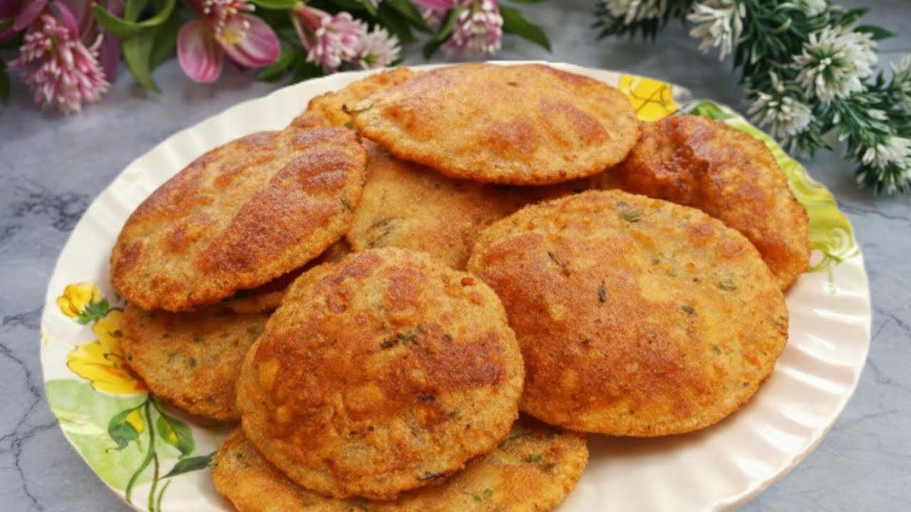 मुली का पूरी बनाया बहुत ही स्वादिष्ट नरम मुलायम soft and fluffy muli Puri