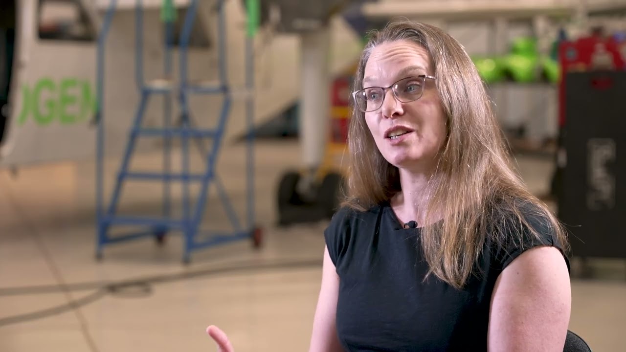 Advantages of hydrogen powered aircraft: Gaseous vs Liquid hydrogen for aircraft