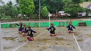 Tari paduppa sanggar seni MAN Gowa