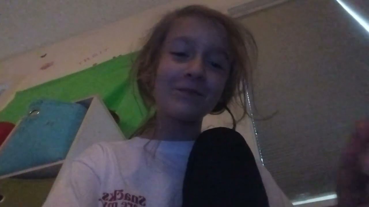 Trying a blue raspberry ice cr eam! 