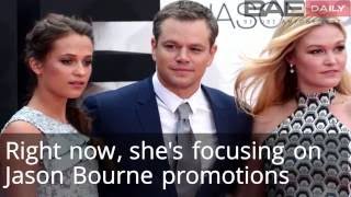 Famous Is Julia Stiles Transgender? Wealth