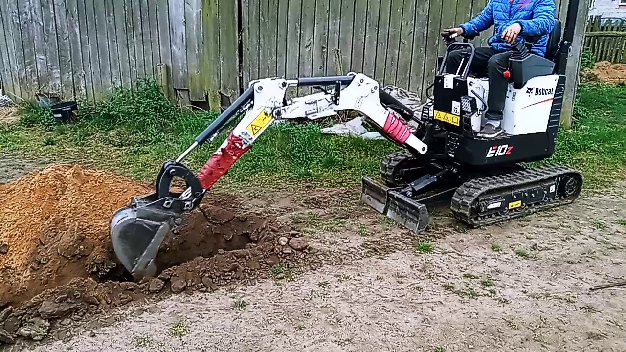 Minikoparka wynajem Konin Turek tel. 693563841