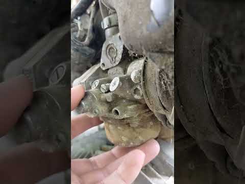 Video: Maaari ko bang linisin ang isang carburetor nang hindi ito pinaghiwalay?