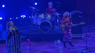 Download Mp3 Søs Fenger m/News: Du er - Live i DR Koncerthus 11.05.2025 Gudang lagu Download Mp3 Søs Fenger m/News: Du er - Live i DR Koncerthus 11.05.2025