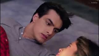 karthik and naira fall down || falling in love #yehrishtakyakhelatahai #karthik #naira