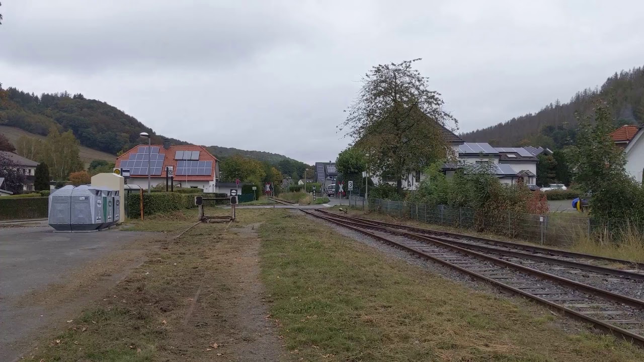 Beinahunfall im Bahnhof Hachen...