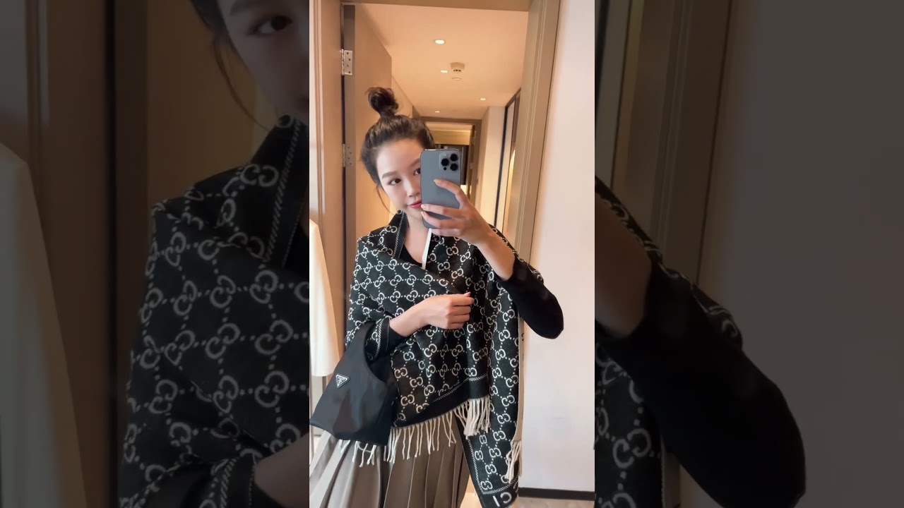 GG Jacquard Knit Scarf Tassels Wool