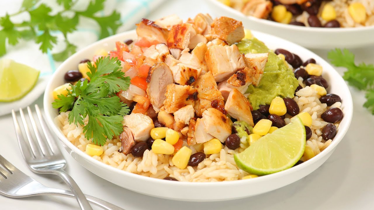 Chipotle Chicken Burrito Bowls | Easy & Delicious Meal Prep Recipe ...