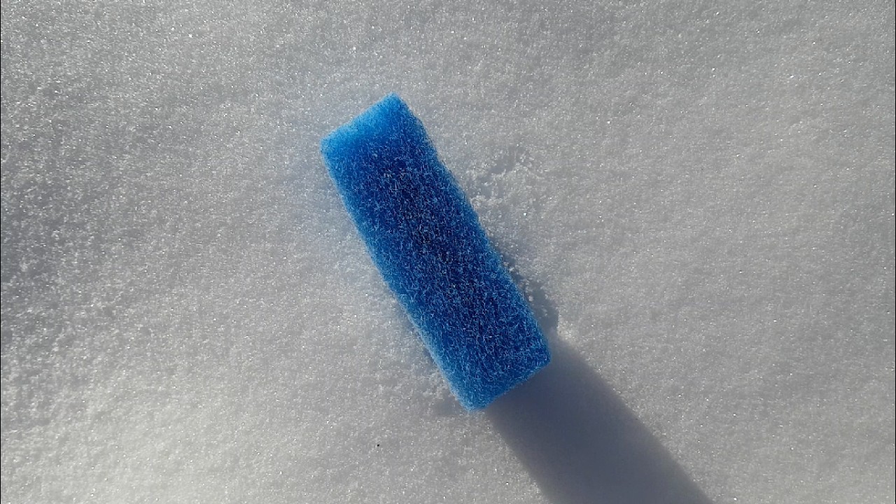 Multi layered thick scour with snow squeezing & ripping ASMR #sponge