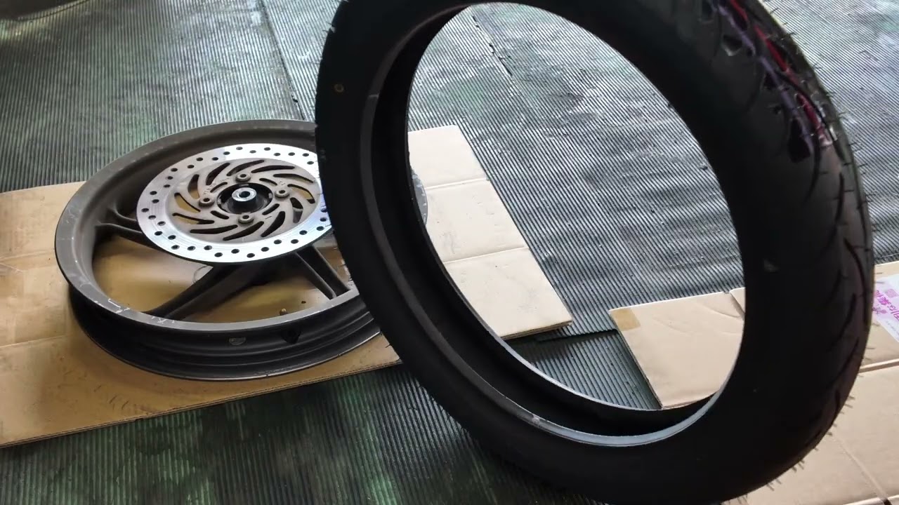 アウトライン　Dio110 フロントタイヤ交換