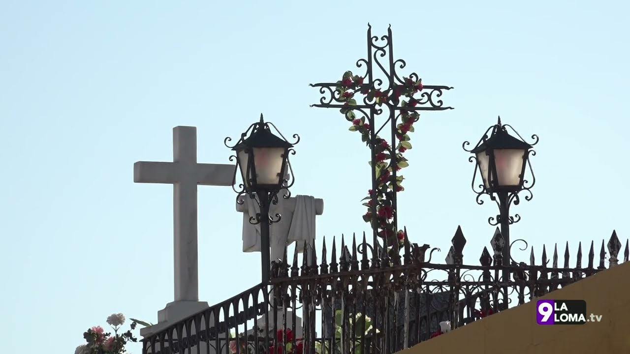Día de Todos Los Santos en el Cementerio de Úbeda