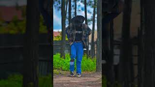 Quick C-Walk With Captboby