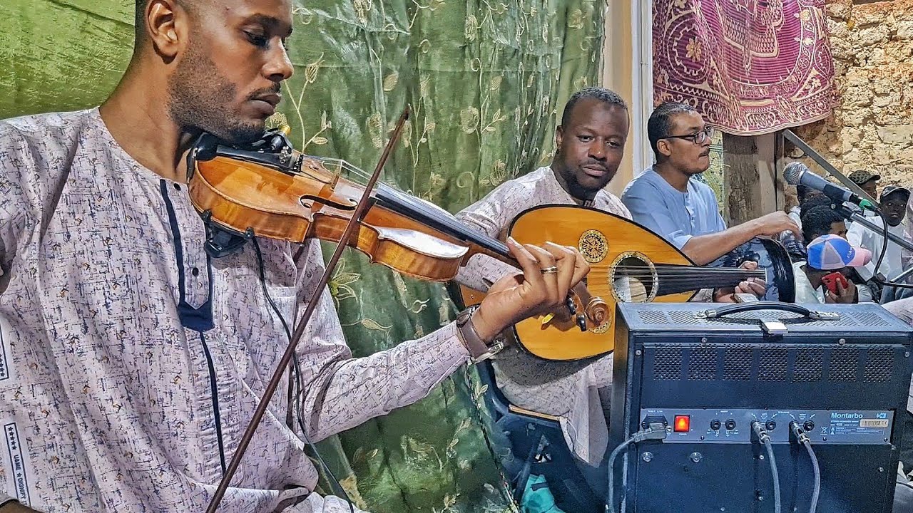 إفتتاحية ولا أروع من أغنية #شحال_وانا_غايب للموسيقار المغربي 🇲🇦 عبدالوهاب الدكالي / السماعات ضرورية😍