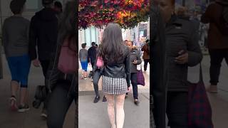 People’s-reactions #nyc #walkingdownthestreet #peoplesreactions  #reactions #model #reactionvideo