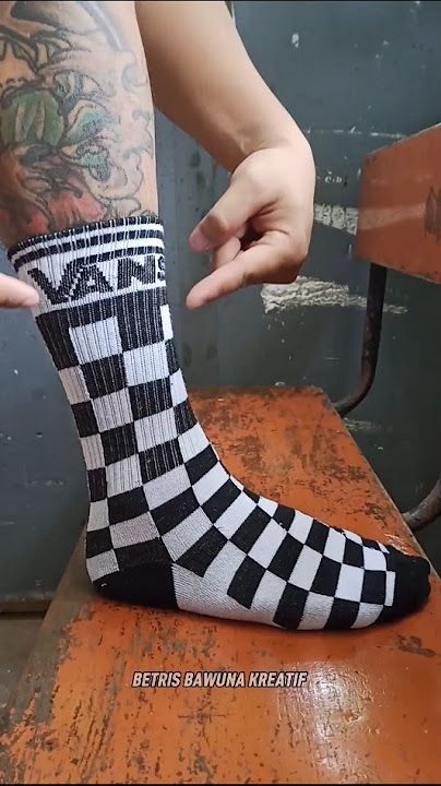 cara mengubah kaos kaki panjang menjadi pendek