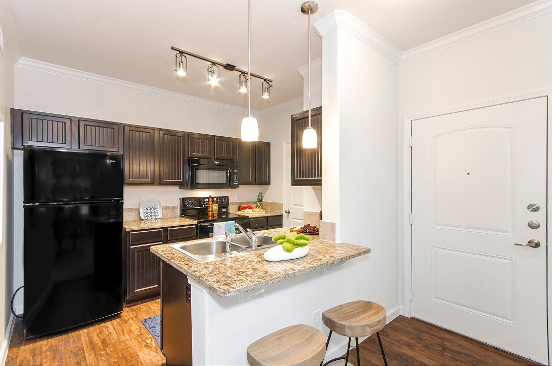 The Estates Woodland Apartments in Magnolia, TX (near The Woodlands