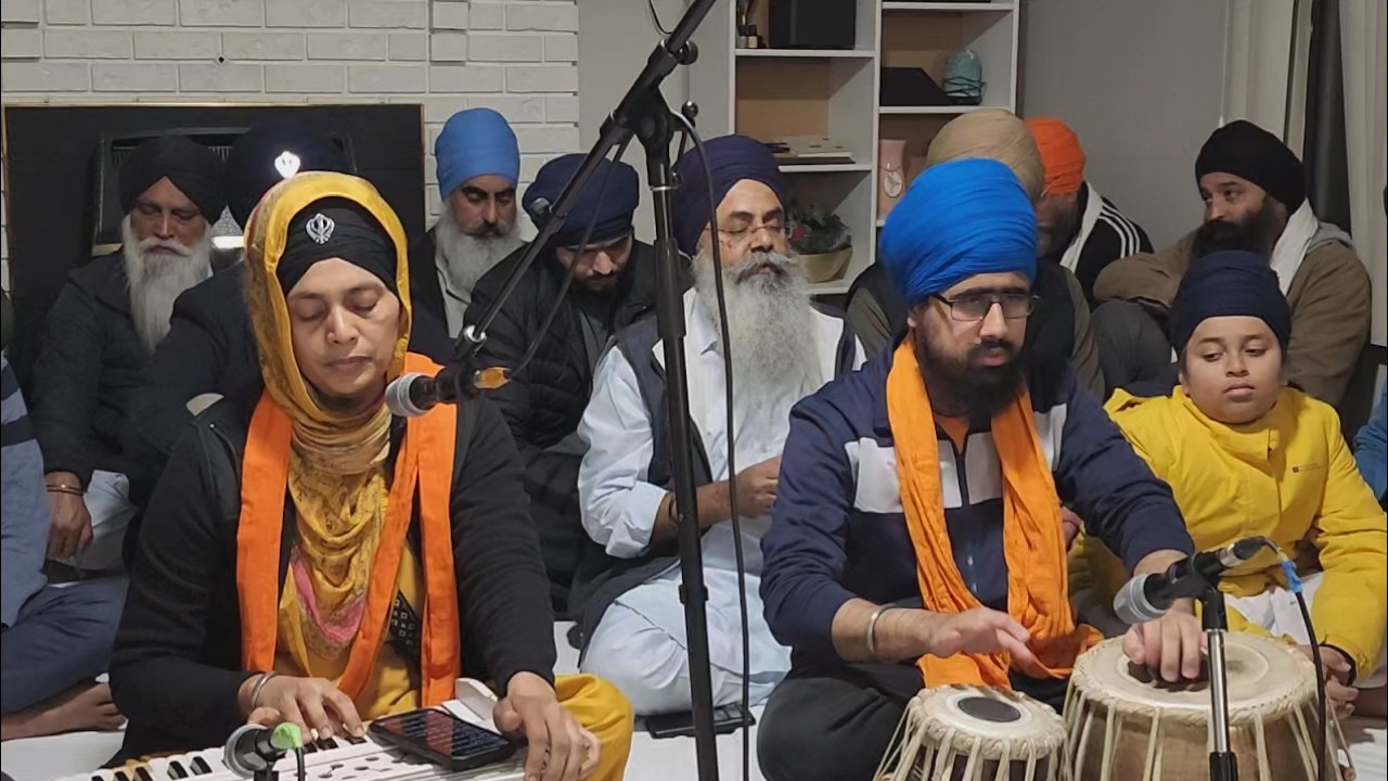 23 ਹਮ ਕੂਕਰ ਤੇਰੇ ਦਰਬਾਰਿ Ham Kookar Tere Dharabaar Bibi Navneet Kaur Ji