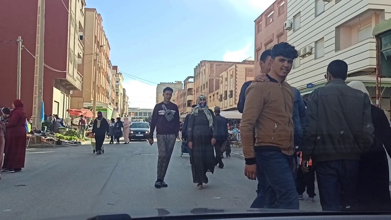 جولة في مدينة تاوريرت