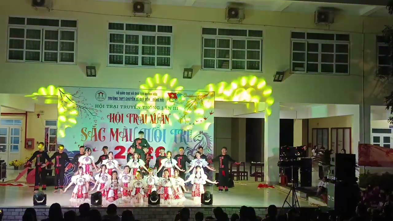 [HK18 - 11 Hóa] Xuân Về Trên Bản