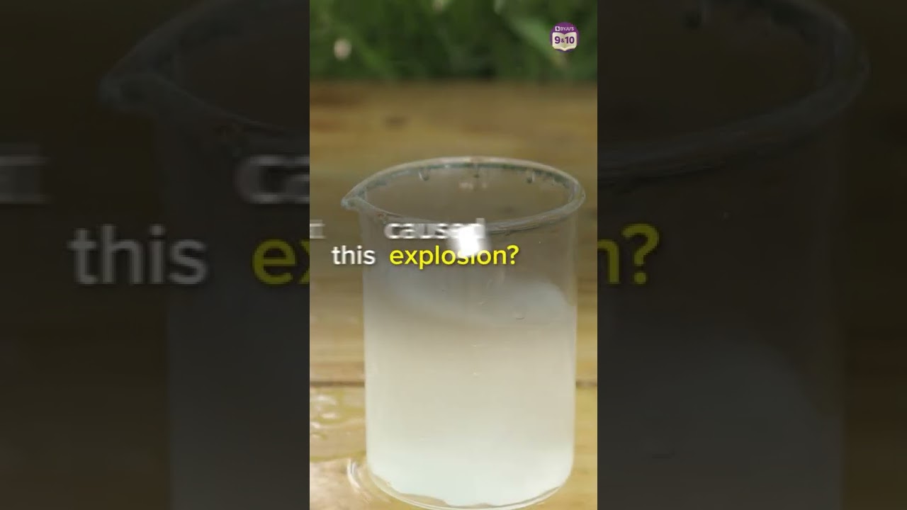 Реакция воды на горячее масло. Мем натрий с водой. Metallic sodium and Water Reaction photo. Масло вода реакция