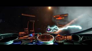 Elite Dangerous: Clipper vs FDL