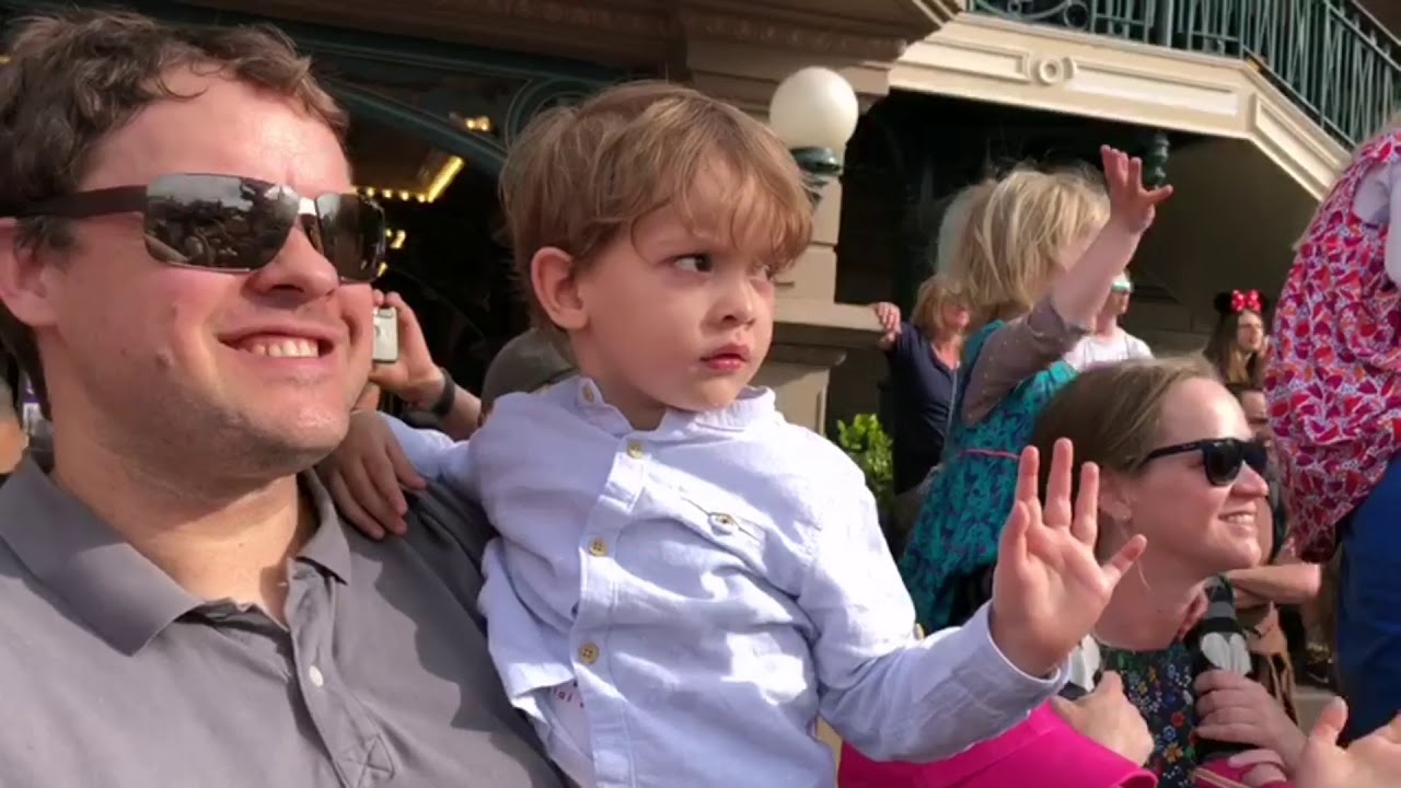 Disneyland Paris com bebês de 10 meses e 2 anos | Aline Lessa Schneider