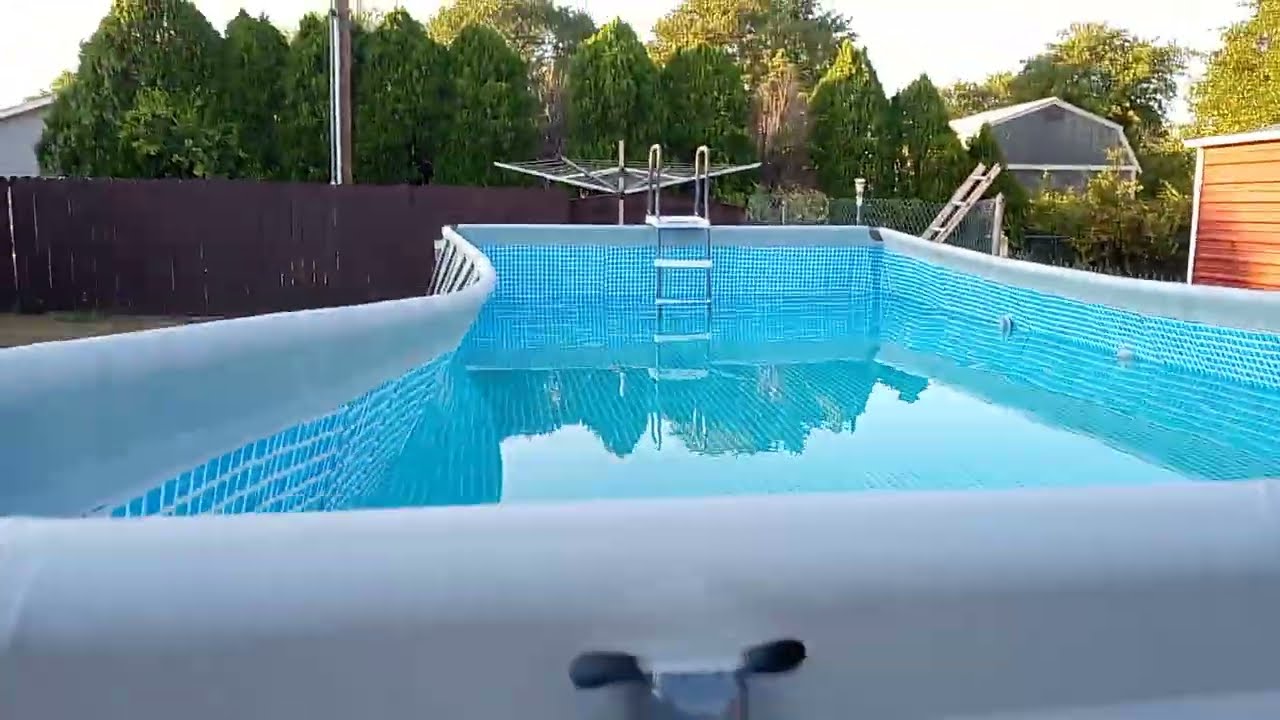 INTEX 24'X12'X52" Pool Side Bowing In
