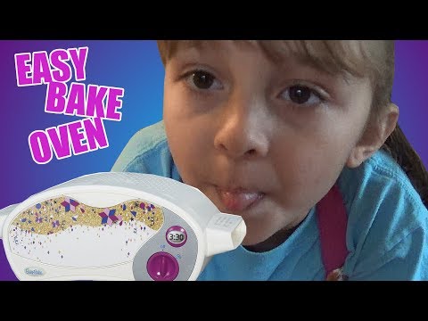 Bella's Kitchen: Easy Bake Oven Sugar Cookies