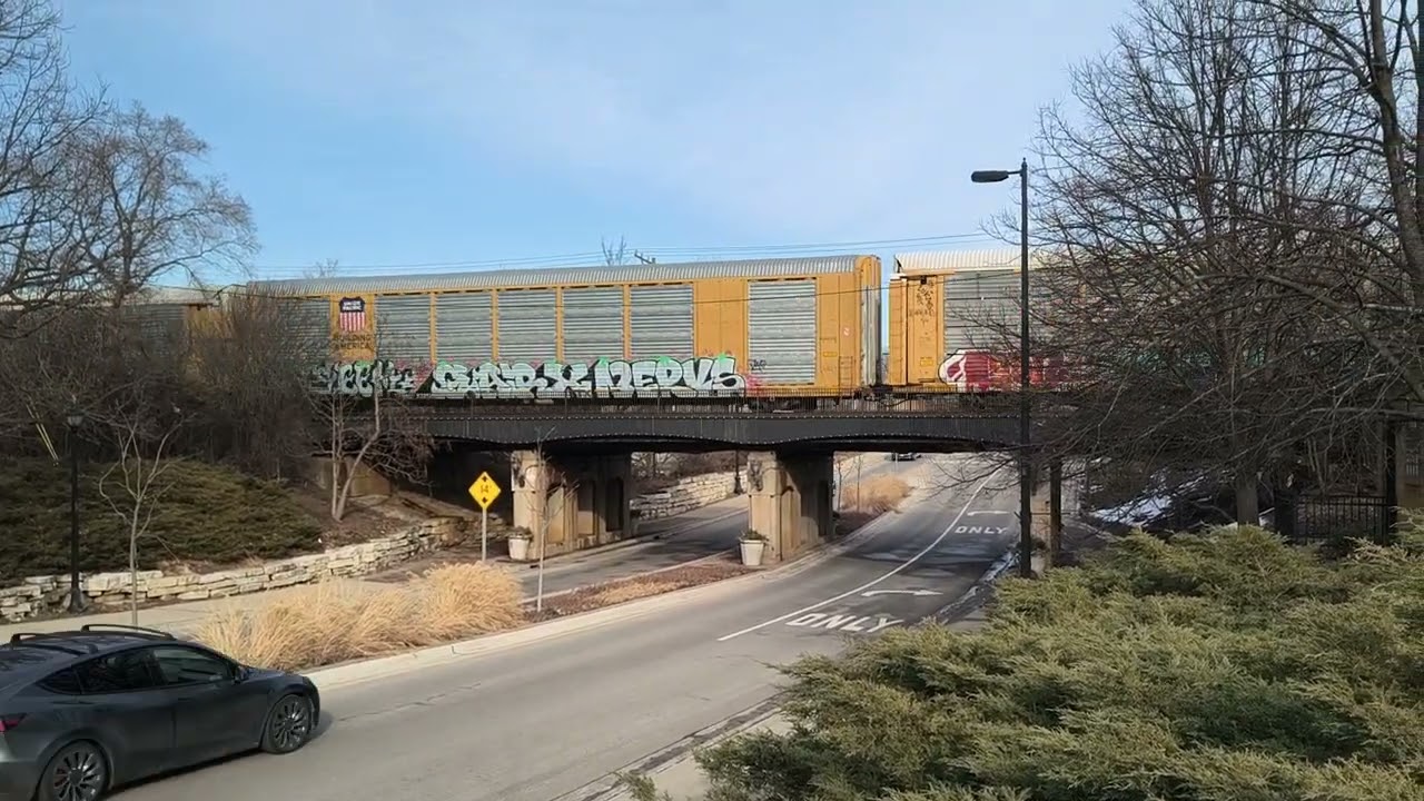 CP 7035 at Northbrook, IL