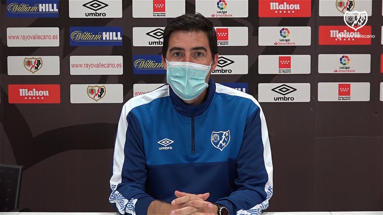 Andoni Iraola en la previa del Rayo Vallecano - Sabadell - YouTube