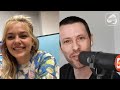 Capture de la vidéo Ses Secrets, Ses Anecdotes De Tournée... Louane Nous Dit Tout ! | Interview Radio Scoop