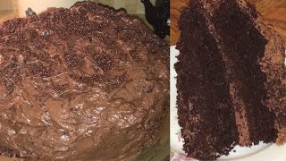#chocolatecake #chocolatecakerecipe #ellenshomemadedelights hello my
friends! are you a diehard chocolate cake lover? omg wait until try
this recipe! thi...