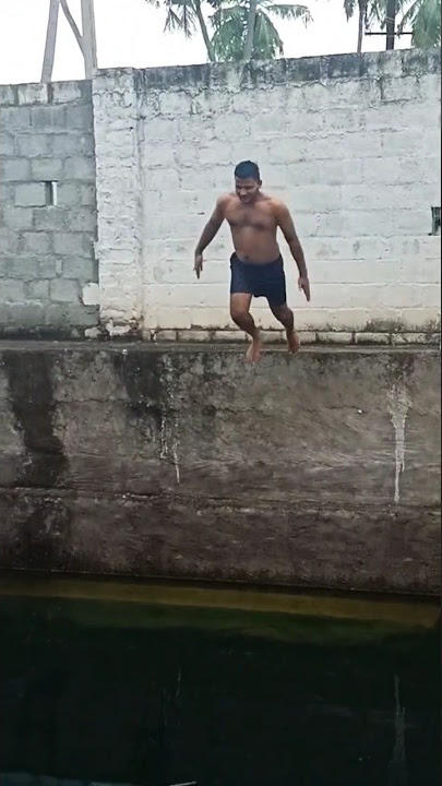 எவ்ளோ பெரிய கிணறு | #tamil |#shorts |#shortsfeed |#divingdeep |#trendingshorts |#swimming