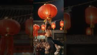 Bruce Lee Crosses Swinging Lanterns Like It's Nothing 😳 #brucelee #kungfu #motivation