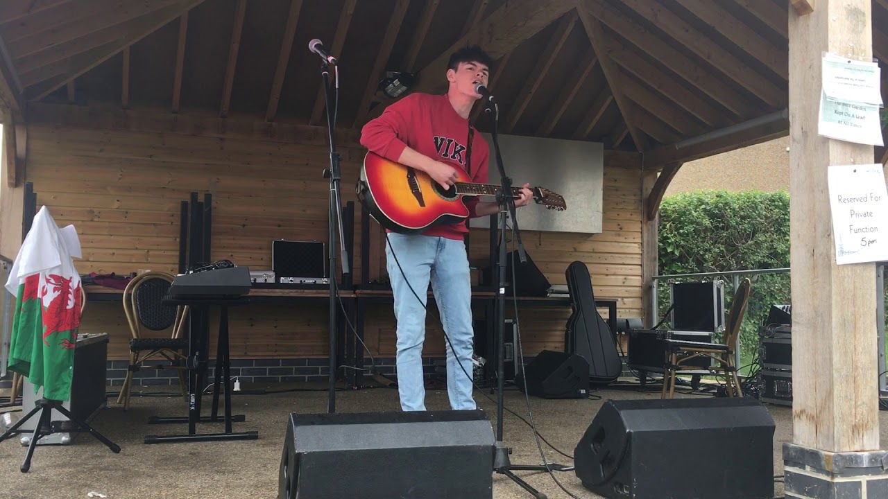 Sam Edwards - Scars (Live at New Quay Music Festival 2018)